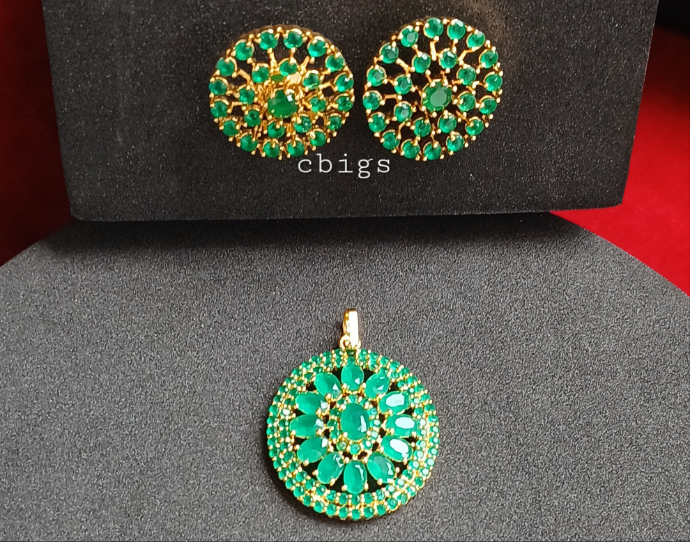 Emerald semi precious pendant with earring set